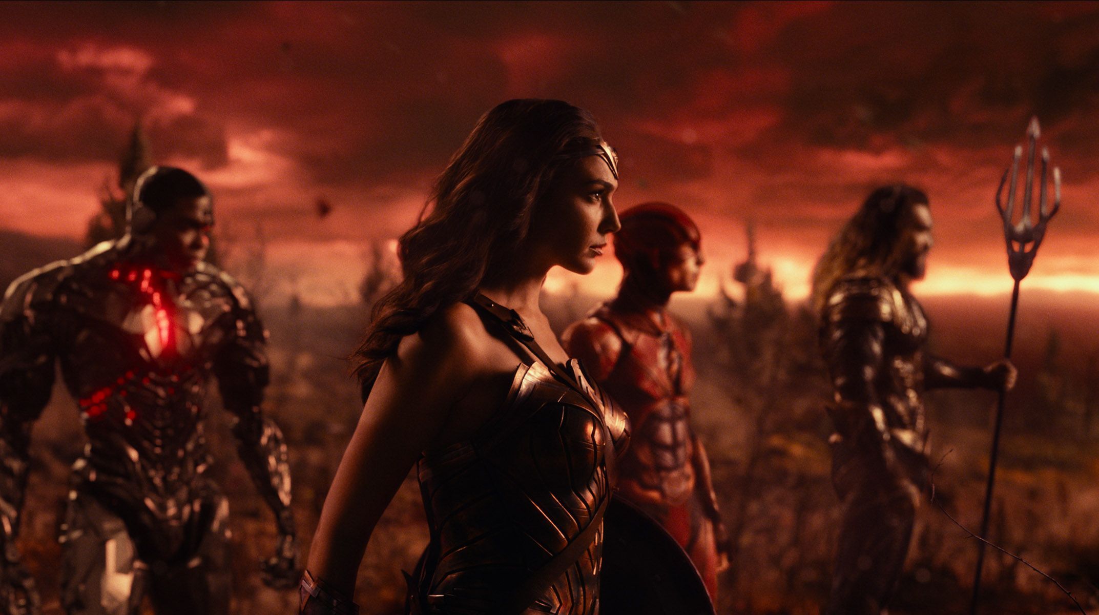 De izquierda a derecha (Cyborg, Wonder Woman, Flash, Aquaman) De izquierda a derecha (Cyborg, Wonder Woman, Flash, Aquaman)